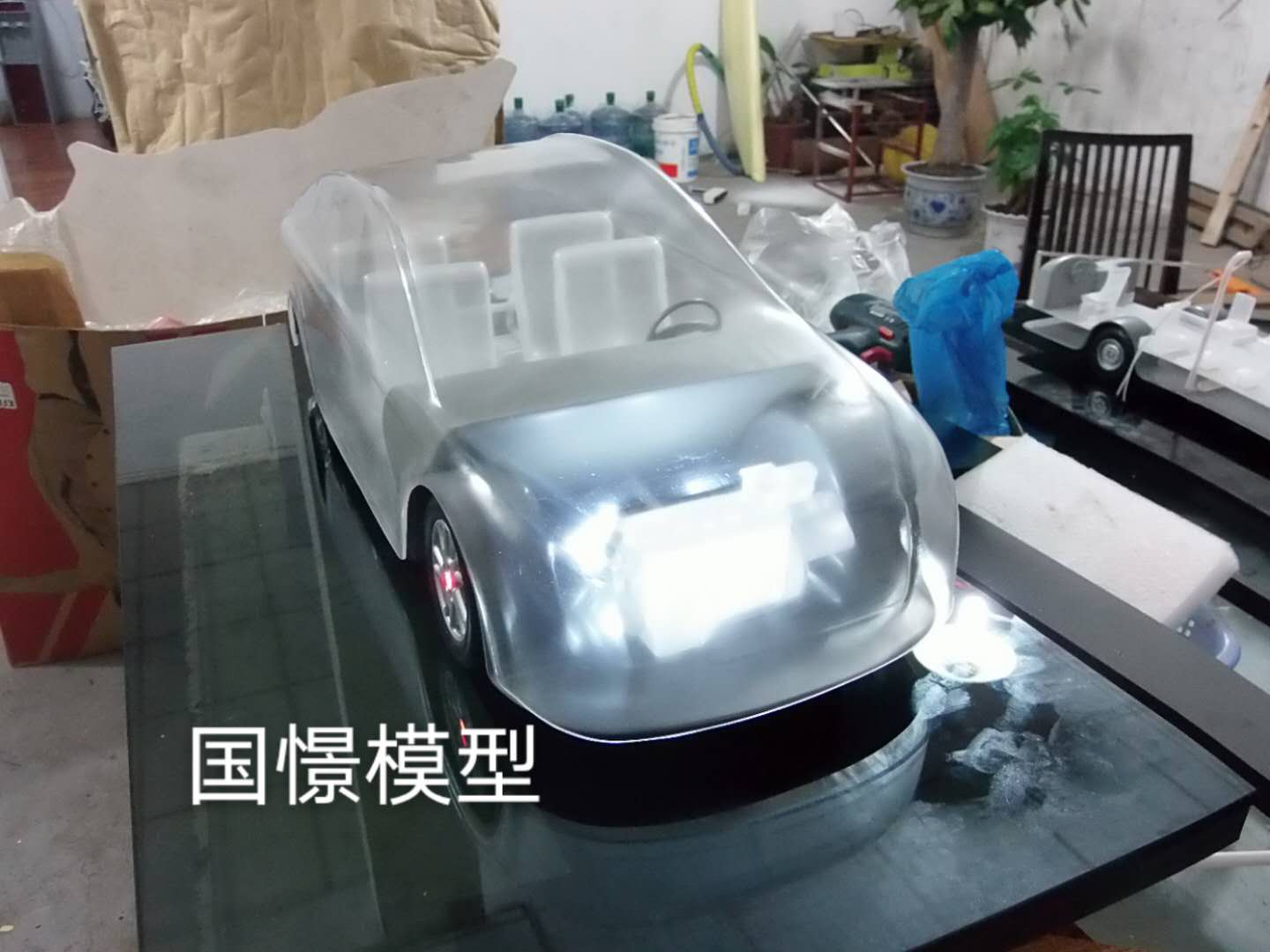 达日县透明车模型